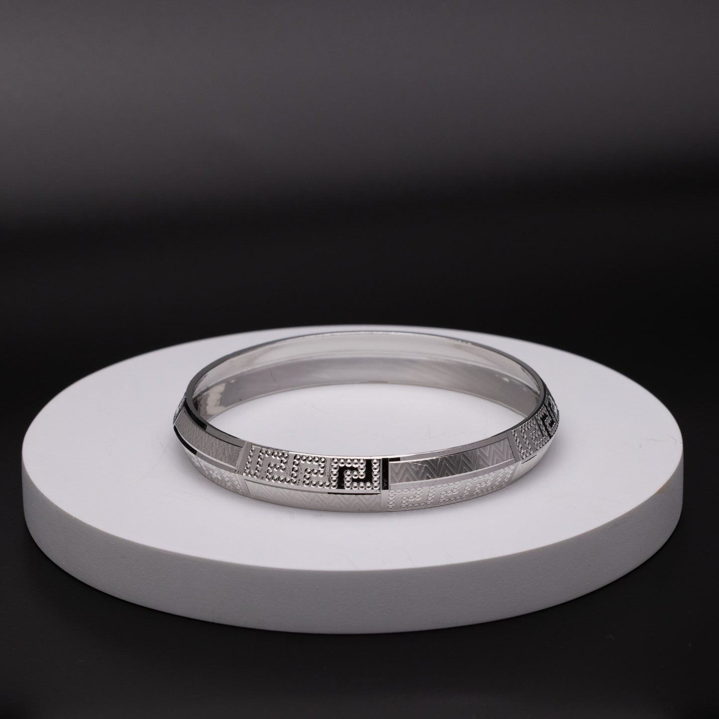 Modern Edge Kada