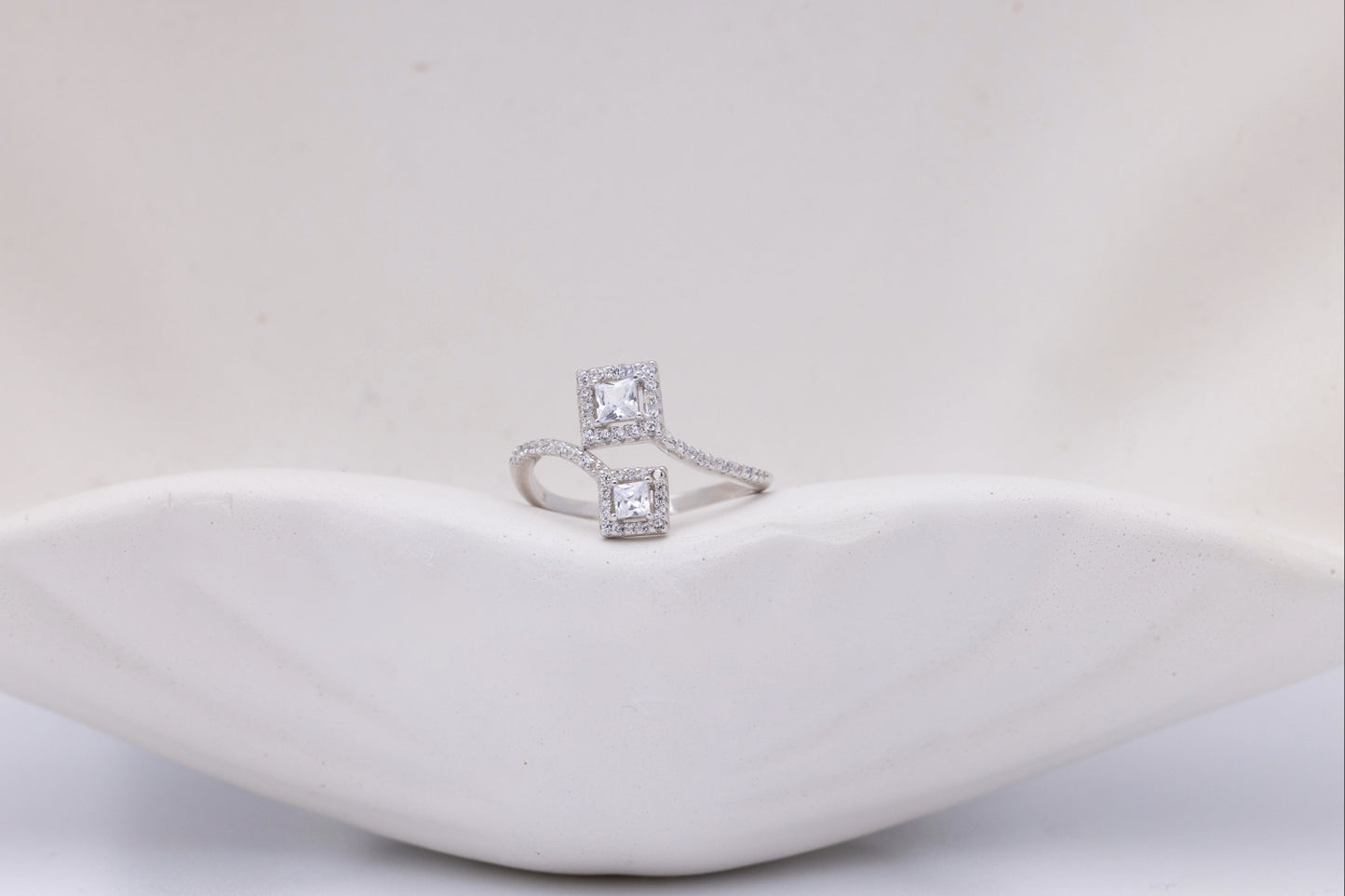 Echo Square Ring