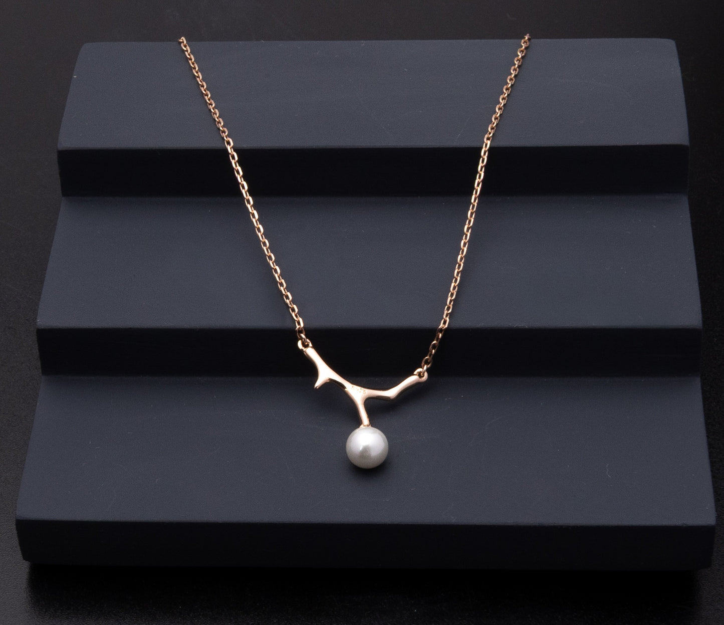 The Dangling Pearl