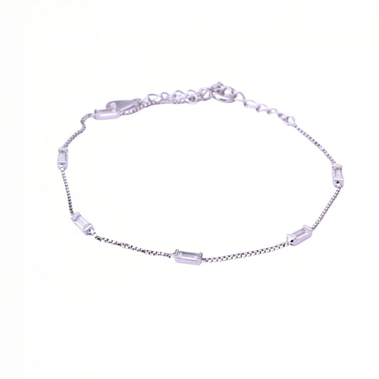 The chain of diamonds