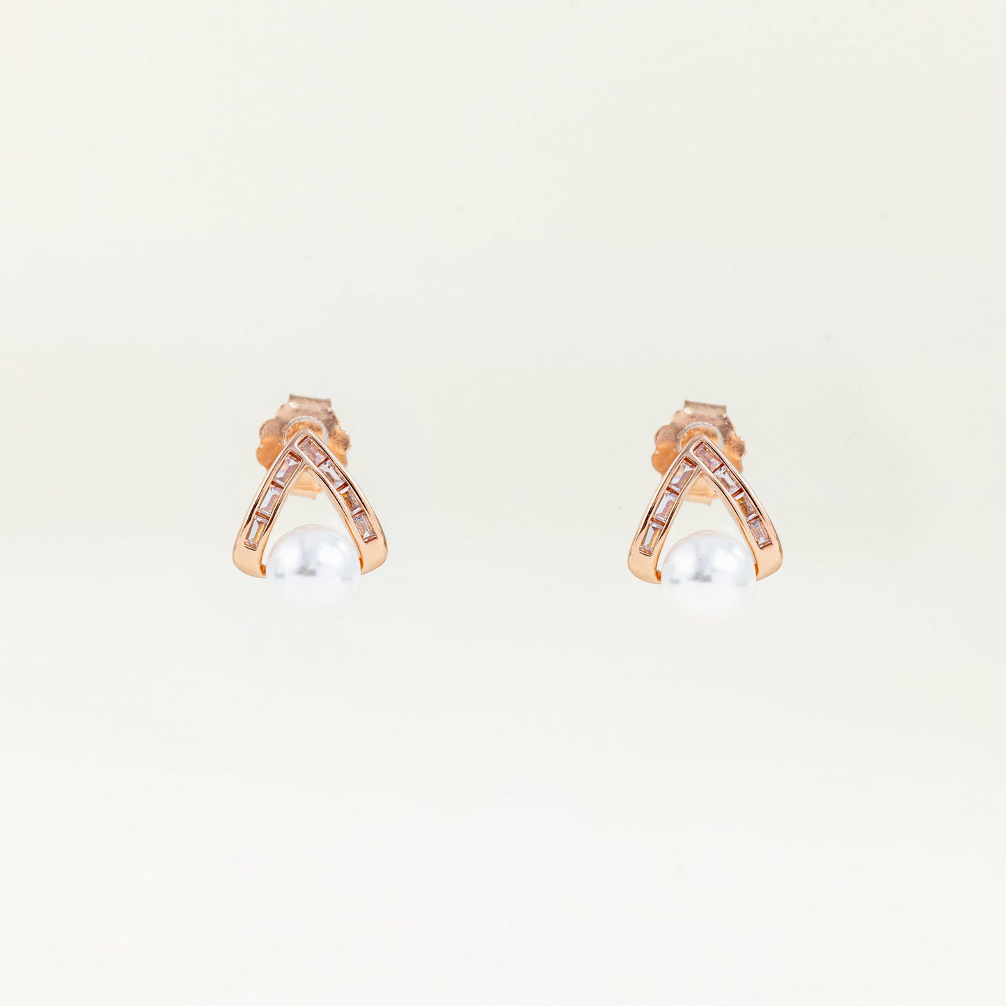 Pearl Élan Studs