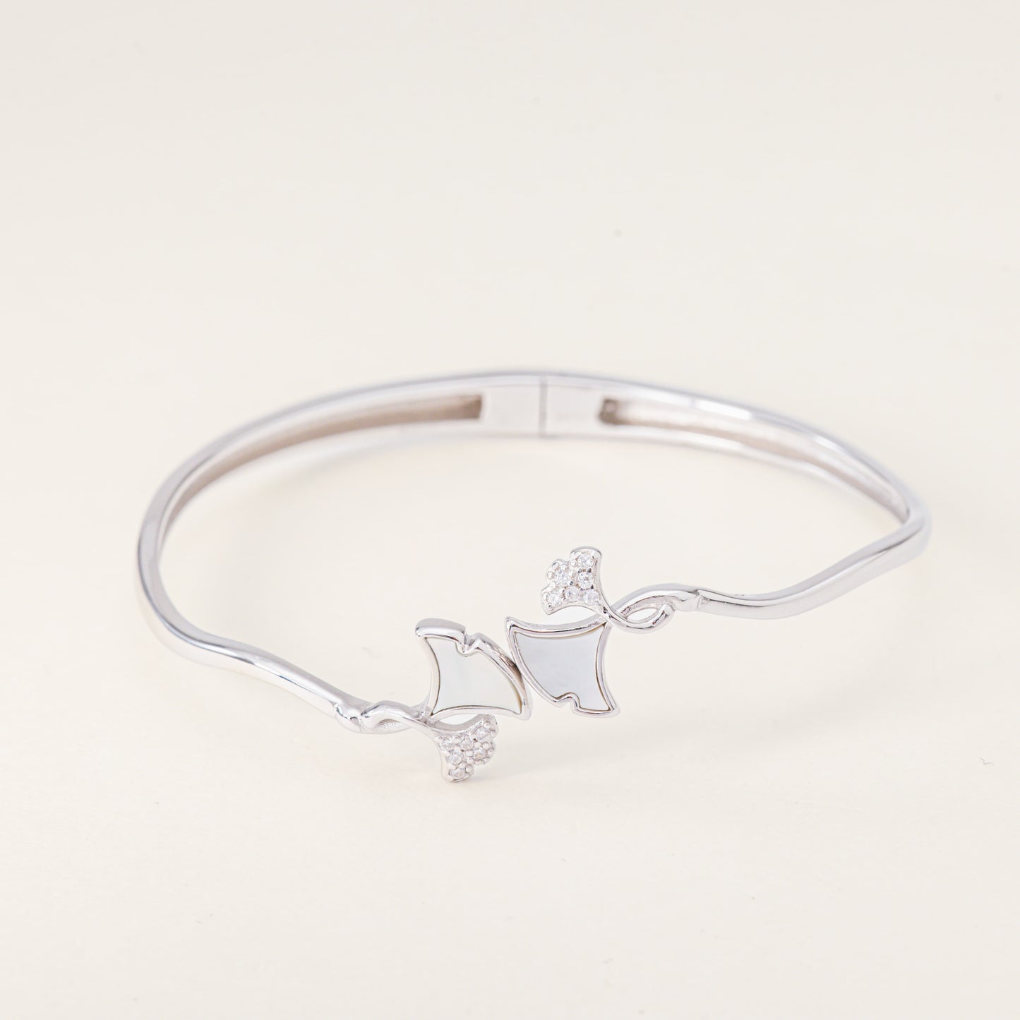 Petal MOP Bracelet