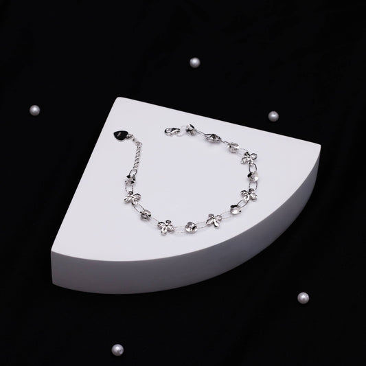 Silver Clover Garland