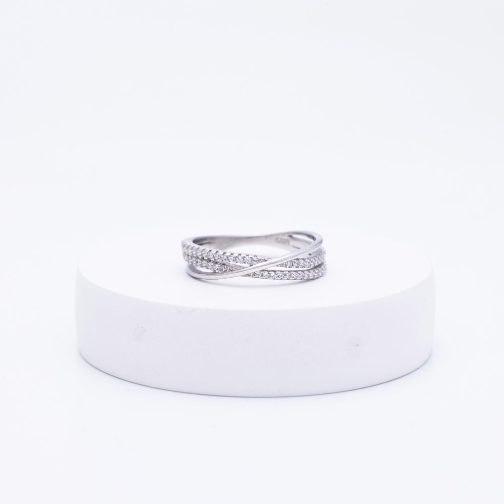 The Stellar Cross Ring