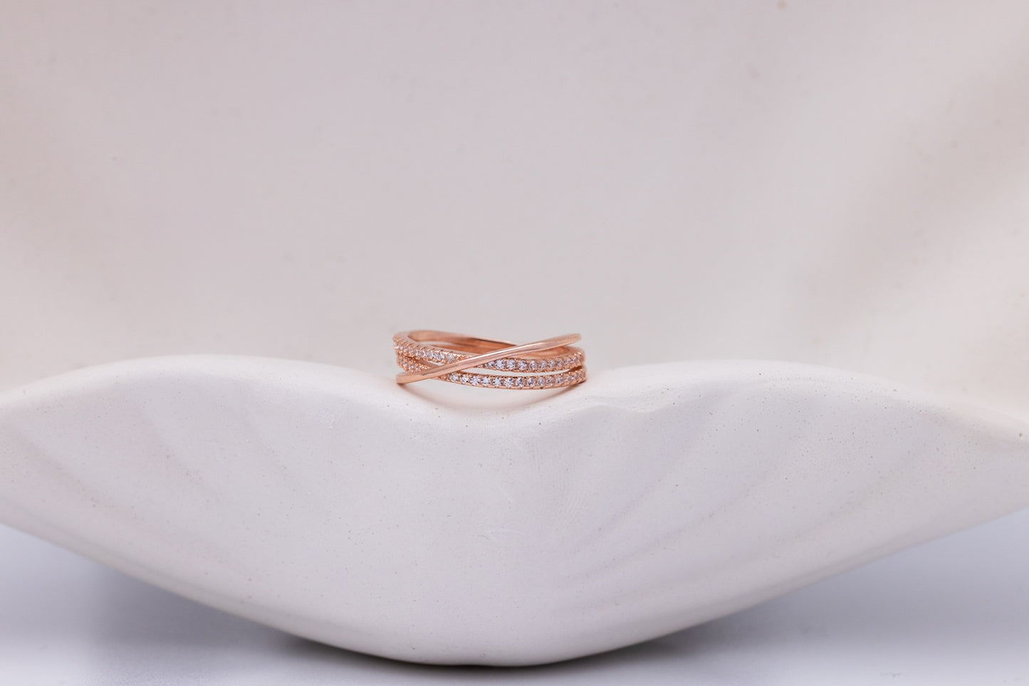 The Stellar Cross Ring